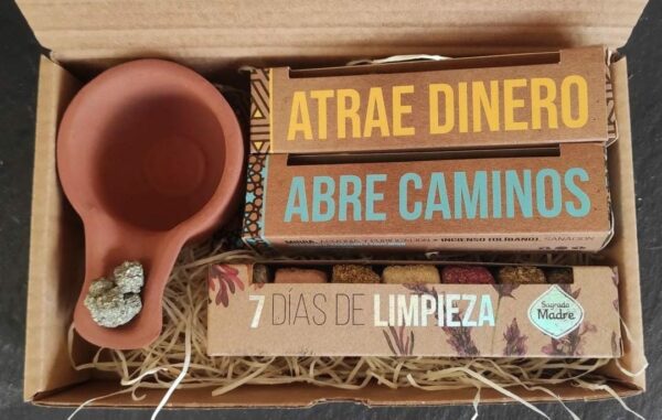 Ritual para atraer el dinero a tu vida, consta de una primera fase de limpieza energética, apertura de caminos y atracción de dineror. Además un cacito quemador y una pirita.