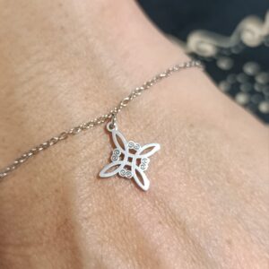 Pulsera nudo de bruja acero plateado
